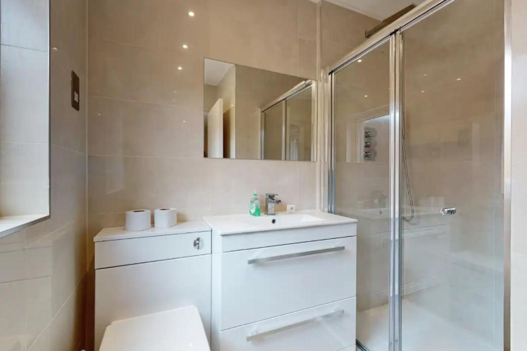 Amazing 2Bed Flat 10Min To Wimbledon Tennis Courts Apartment London Bagian luar foto
